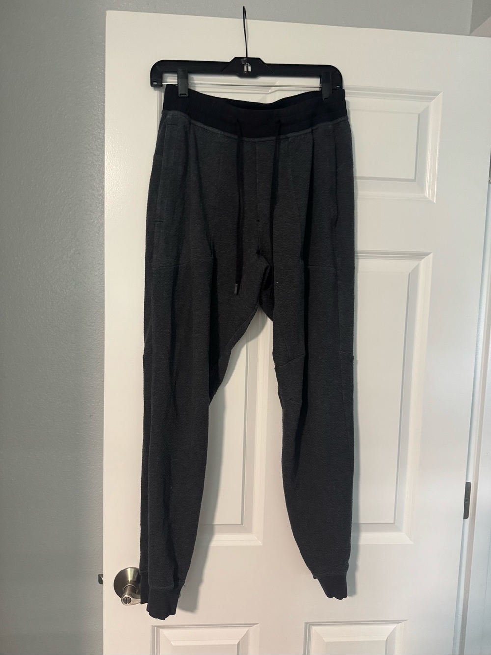 lululemon athletica Men's Charcoal Black Jogger Sweatpants